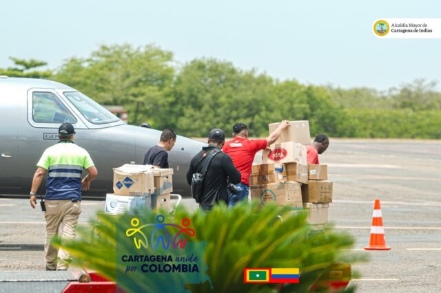 Cartagena vuelve a demostrar de qué está hecha. ❤️🇨🇴

Gracias a la solidaridad de los cartageneros, seguimos sumando esfuerzos para apoyar a las familias afectadas por el sismo. Nos unimos a esta iniciativa con medicamentos, insumos médicos, elementos de aseo, pañales, leche de fórmula y otros elementos esenciales que fueron enviados a Pereira para ser entregados a quienes hoy más lo necesitan.

Cada aporte cuenta, cada gesto suma. Gracias, Cartagena, por seguir tendiendo la mano y demostrando que juntos podemos hacer la diferencia. ❤️