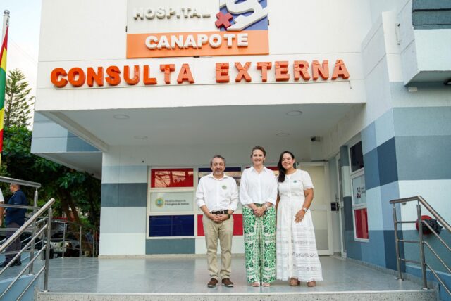 🤝🏥 La articulación institucional es clave para fortalecer la salud.

En el marco de la visita de la @minsaludcol, Ana María Vesga, realizamos un recorrido por el nuevo Hospital de Canapote, un espacio para conocer esta infraestructura y dialogar sobre las necesidades y los desafíos de la atención en salud en Cartagena y Bolívar.

Durante la jornada se abordaron temas como el acceso oportuno a medicamentos y servicios médicos, el fortalecimiento de la atención primaria y las iniciativas para ampliar la capacidad de respuesta del sistema de salud.

Desde la ESE, reafirmamos nuestro compromiso con el trabajo articulado para avanzar hacia una atención más accesible y de calidad para nuestra comunidad. 💙